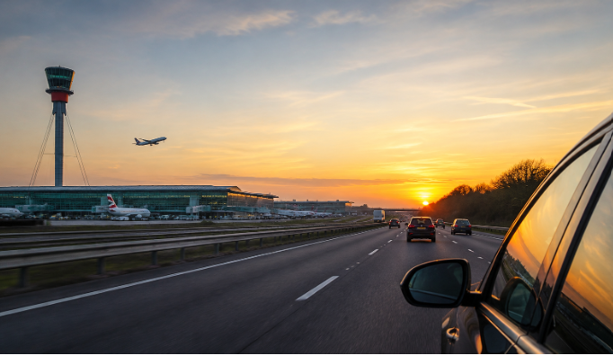 Gatwick Airport to Manchester Taxi