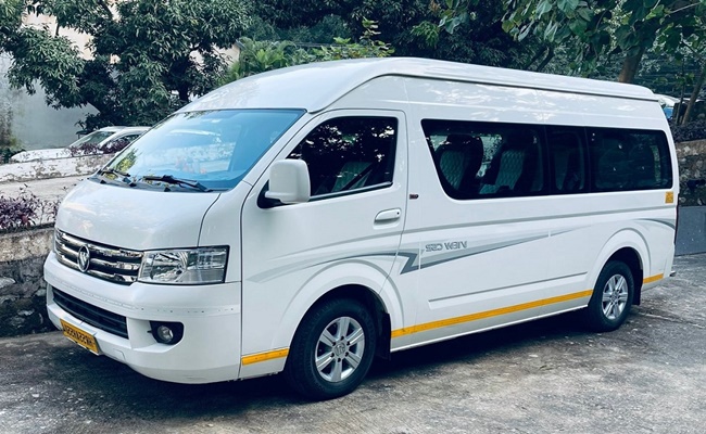 Manchester Airport to Llandudno & Return | Taxi, Minibus & Executive Transfers