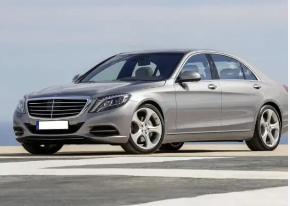 Wakefield to Manchester Airport | Taxi Transfers, Minibuses & Executive Transfers