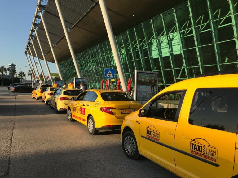 Manchester Airport to Hull Taxi